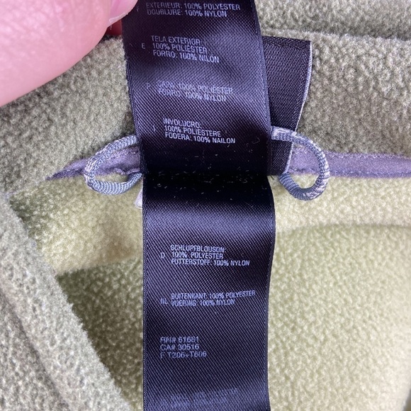 The North Face Two Toned Olive Green Fleece Zip Up Jacket - Picture 12 of 12